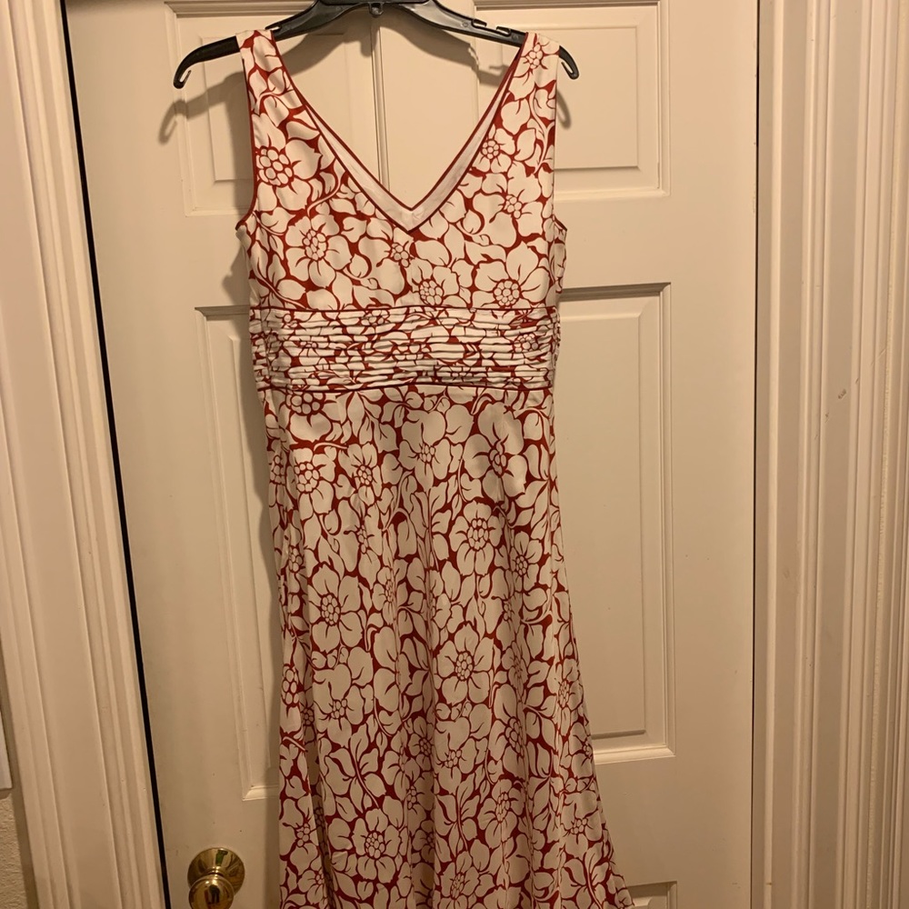Dress - Picture 2 of 4